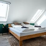 Nature Terminal - Unterwegs Zuhause Διαμέρισμα